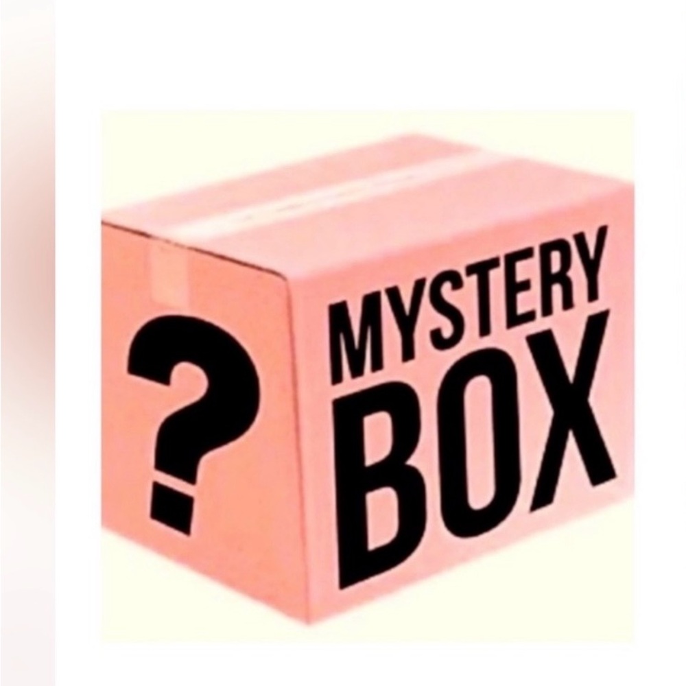MYSTERY BOX LOGO by Lori Goldstein size Large 5 random pieces - Picture 3 of 3